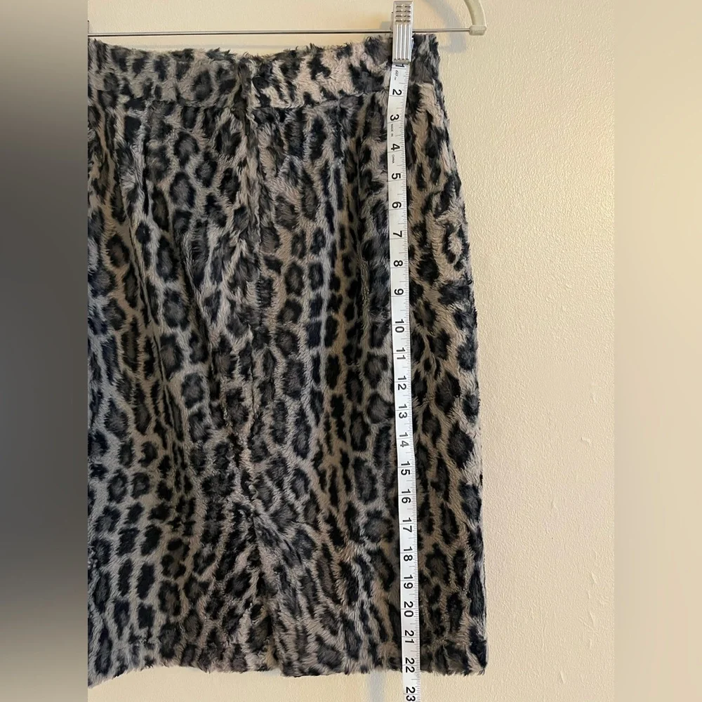 Fendi Neiman Marcus Gray and Black Leopard-Print Faux Fur Pencil Skirt - Picture 3 of 9